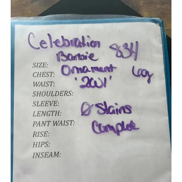 Hallmark Ornament Celebration Barbie Special '2001' - Picture 14 of 14